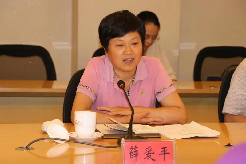 吕梁市政协副主席,九三学社主委薛爱平总结讲话多校实地调研20日下午
