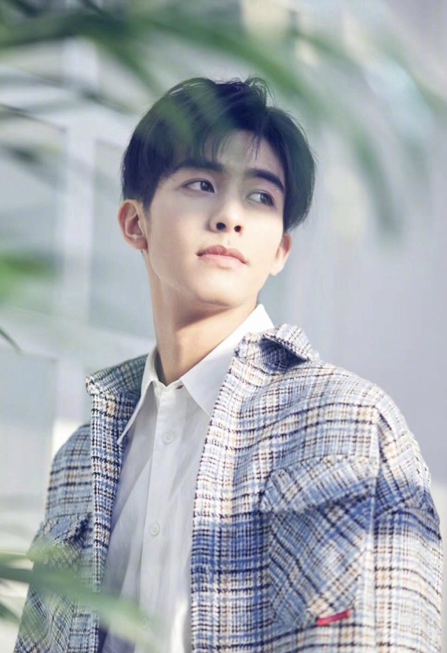 恋情|原创资源好又受捧，如果不是恋情绯闻太多，他应该早就大火了吧？