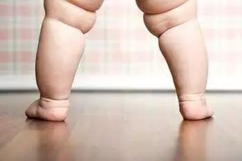 乳糖|从不吃糖的宝宝依然满口烂牙？小心奶粉里的“坏糖”在作祟