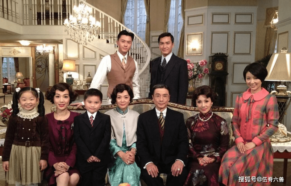 70岁刘松仁近照曝光,中风后身材明显消瘦