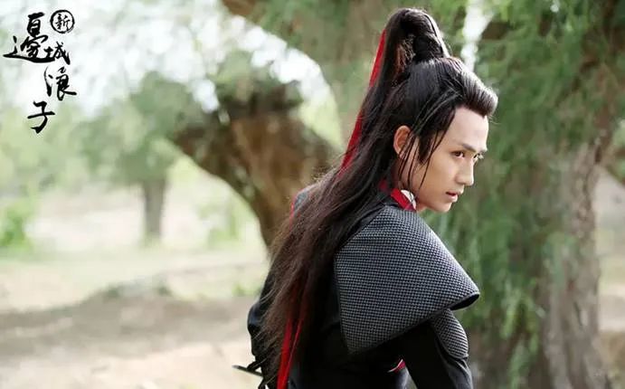 龙的|原创演技戳人、宠粉无敌，这样的朱一龙谁不爱？