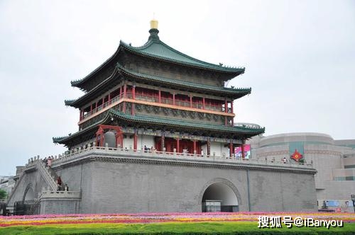 入组GDP_中国gdp增长图(2)