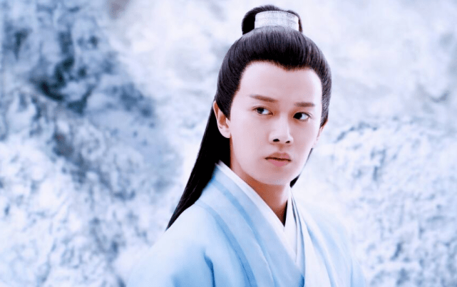 琉璃|原创凭一部剧蹿升爆红流量小生！他是第二个任嘉伦？
