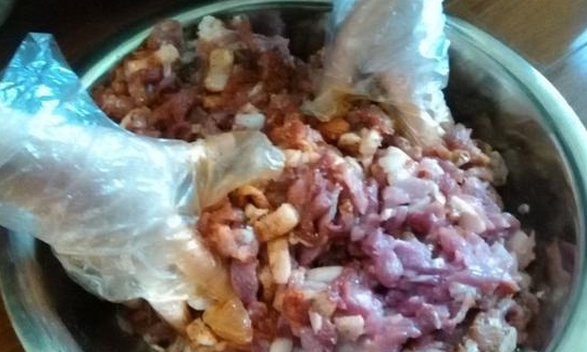 怎么做香肠跟外面买的一样 5c928e5839fe499393bc0a4af5581697.jpeg