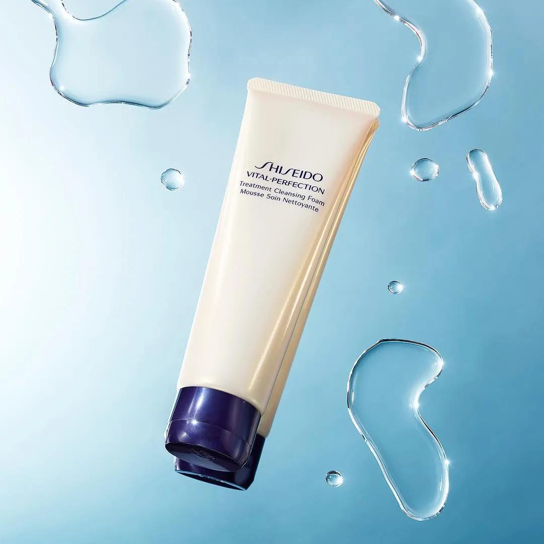 姐妹|直播卸妆想要证明自己是素颜美人,却因太敷衍被嘲假鼻子假脸碰不得?