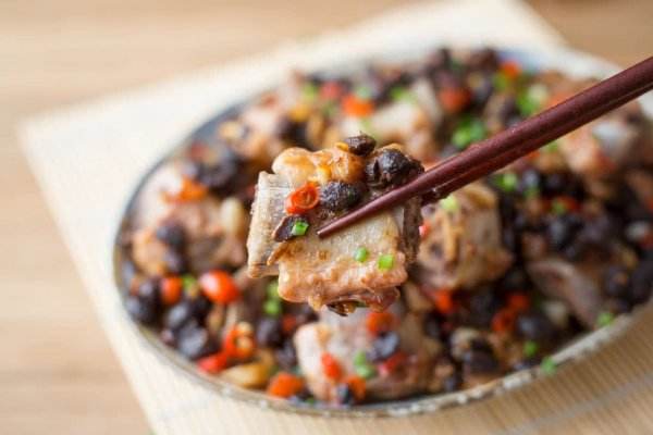 豆豉蒸排骨做法简单又好吃 a28fab45152c472abf8f81fc7b8f894f.jpeg