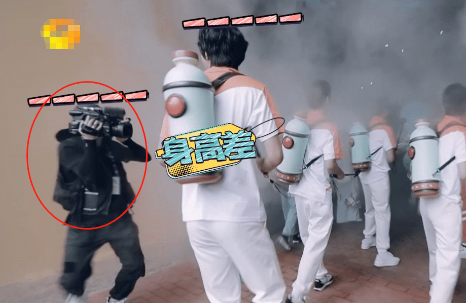 表情|原创吴奇隆因身高被气成表情包，够不着张国伟的背，录综艺表情绝望