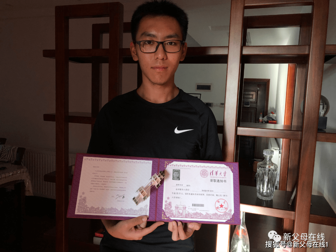 武汉|厉害！武汉十一中学霸班8人因疫情学医两人北大清华 全班平均分646