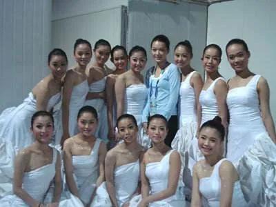 月光|原创《武林外传》里白展堂的“白月光”展红绫，如今生活得怎么样了？