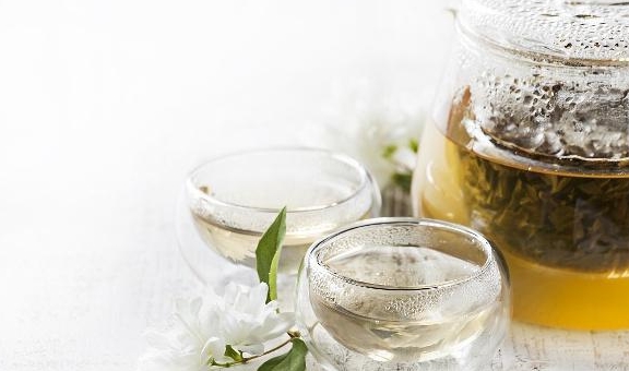 桑叶泡水喝的功效与副作用是什么 67cf6bc38366437993be188d5803aae2.jpeg