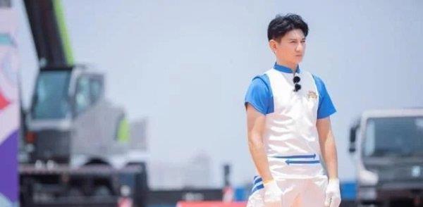 吴奇隆因被安保"按倒"上了热搜,却无意中暴露了综艺的"乱象"