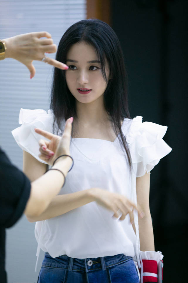 大姐|原创她在节目中叫杜华大姐，被吐槽情商低，不适合参加综艺