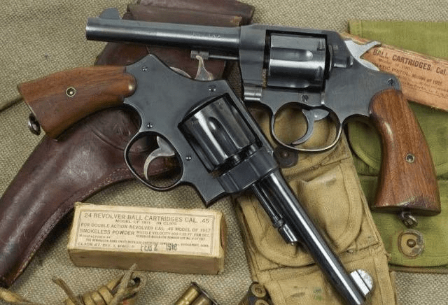 被柯尔特m1911的光辉笼罩的经典 一战时期名动国际的左轮手枪
