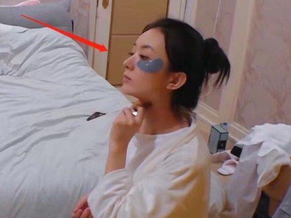 黄晓明|原创把尝完的刨冰吐回碗里，赵丽颖《中餐厅》被吐槽生活习惯糟糕