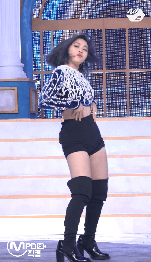 高跟鞋|ITZY造型师怎么回事?给留真穿不合脚高跟鞋,这样也没见留真划水