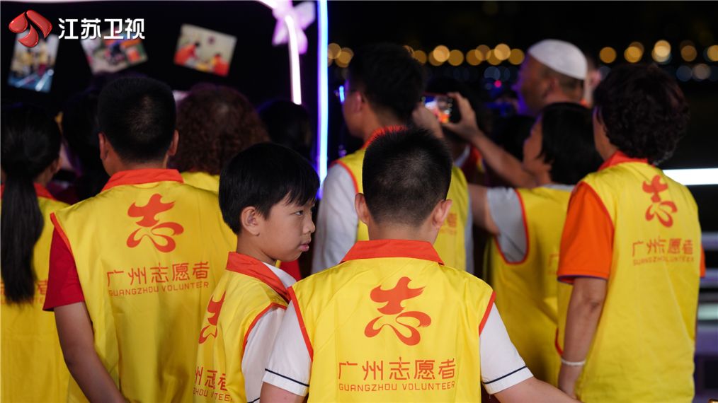 官王珏|江苏卫视《为幸福喝彩》即将开播 解锁幸福的温暖真谛