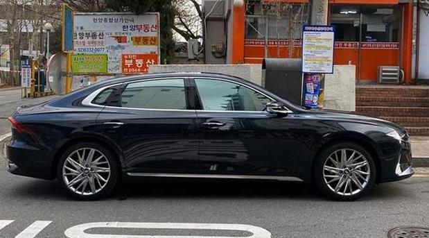 现代全新雅尊曝光!配发光"中网",比索纳塔高级,上市或