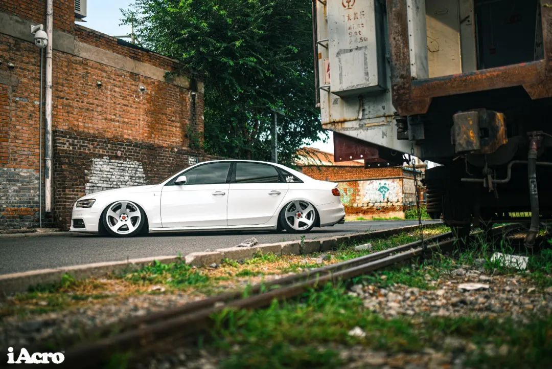 工作|iAcro设计师开什么车？