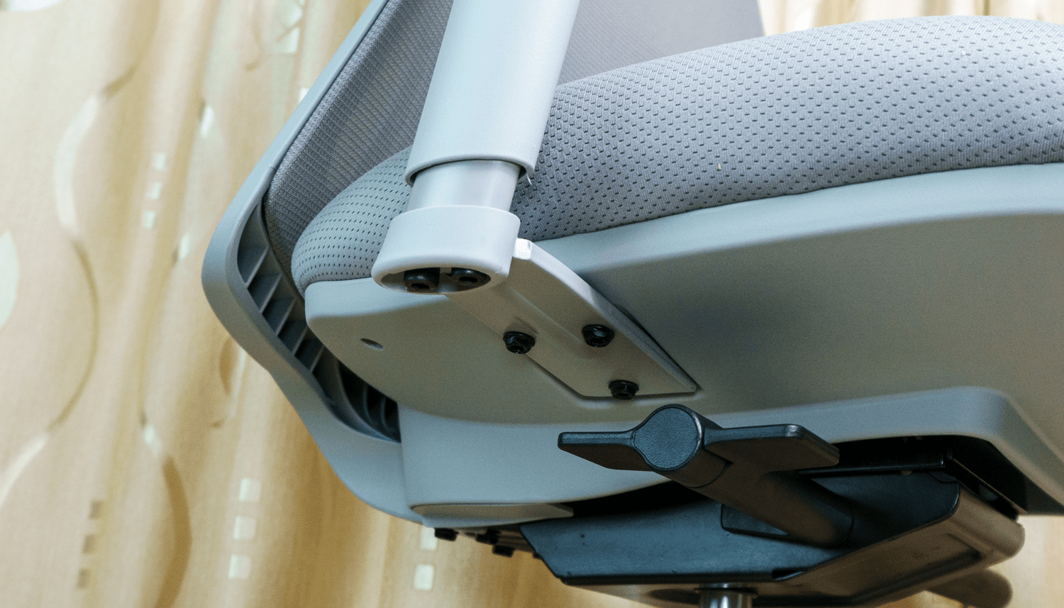 Portone|2千元内的人体工学椅如何选？附冈村Portone体验