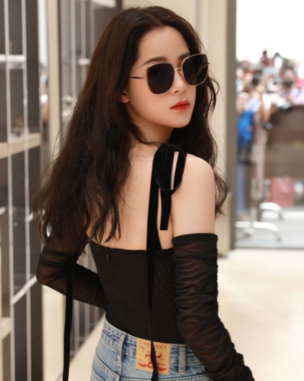 身材|有种“照骗”叫欧阳娜娜，生图中暴露身材短板，骨架看着比男人还壮