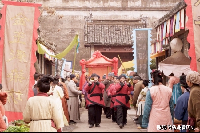 南宋奇案：秀才翻墙对美女无礼被抓，判官当场
