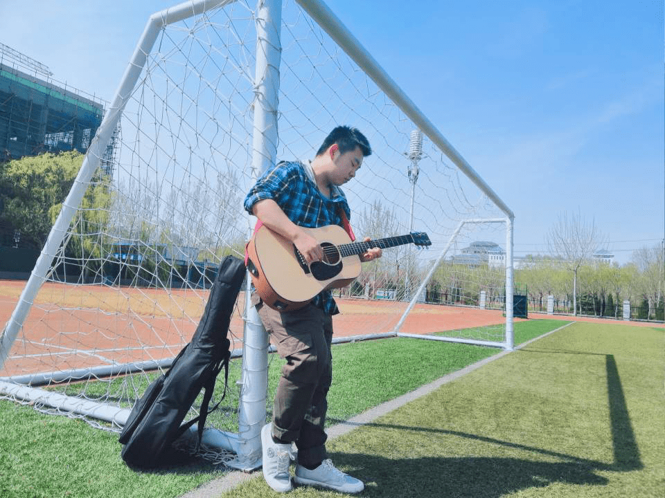 王馨乐|王馨乐《郑州爱过的那场雪》那些纯白的爱情是我们值得回味的青春