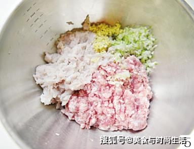 包饺子放胡椒粉还是五香粉 d5bbab01b49b4684a18499e62ed355b0.jpeg