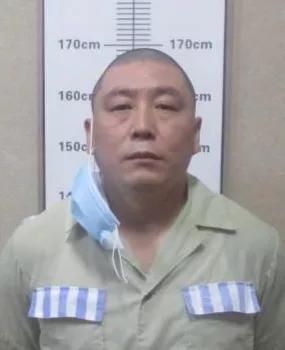 河南省公安厅公开发布征集徐飞等人违法犯罪线索的通告!