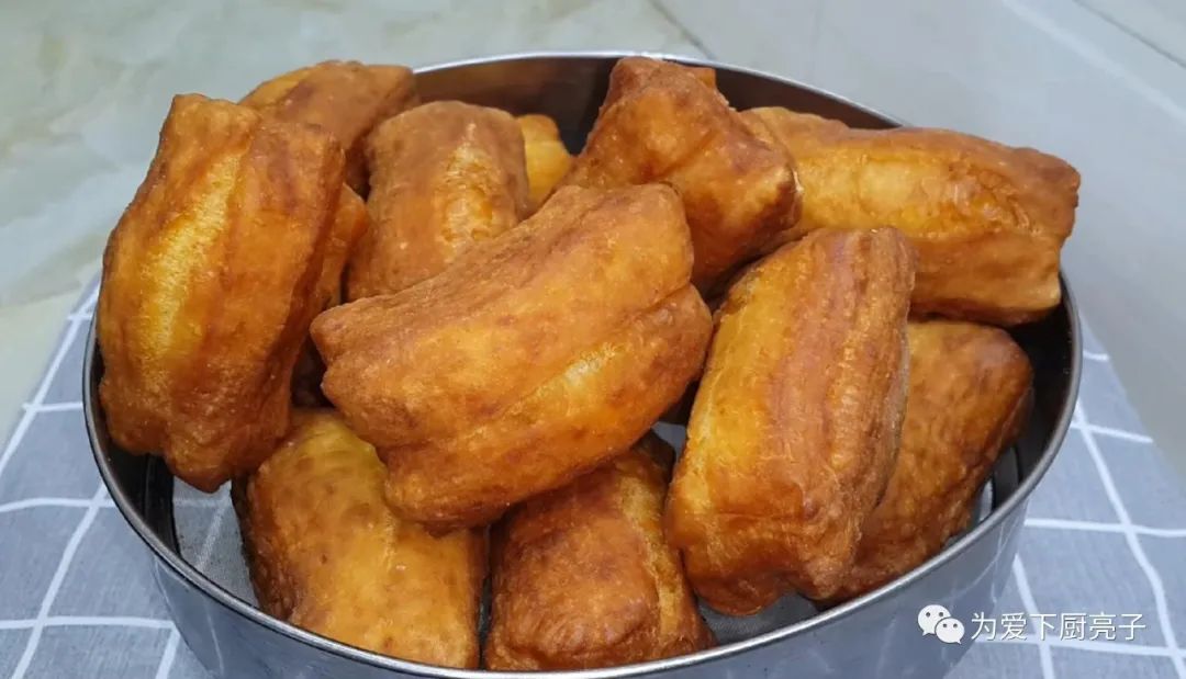 油条怎么做又蓬松又脆又好吃家庭版 3ce58c389ae040dbb24db36ff6c54657.jpeg