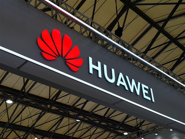 华为|?华为宣布在欧洲新一轮扩张：再开50家店，应对小米和OPPO进攻压力