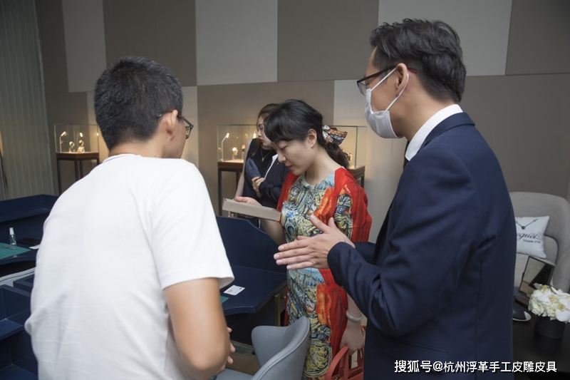 ����ͻ��Ž������վԲ�����,һ���ǳ��������Ե�ů���