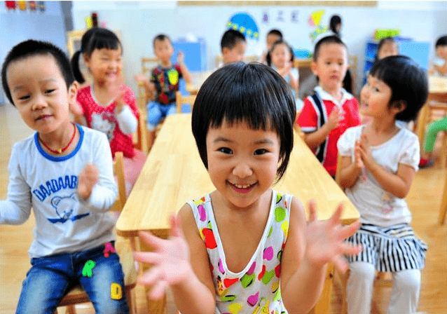 孩子|如何给孩子正确加衣？“三捂二凉”原则，让娃轻松换季天气转凉