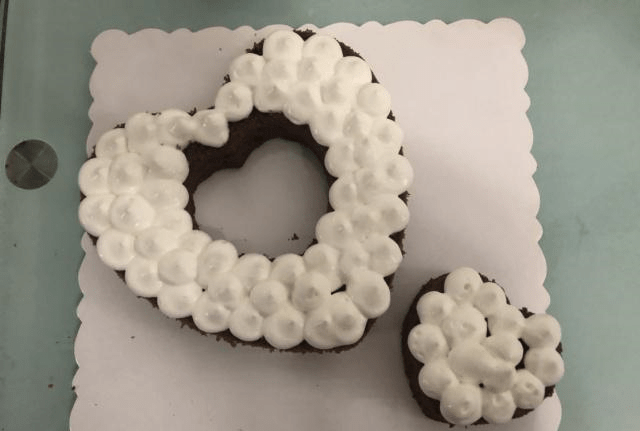 蛋糕胚怎么快速晾凉 4a4054b5fbe3483aa3a25da4925ed4a2.png