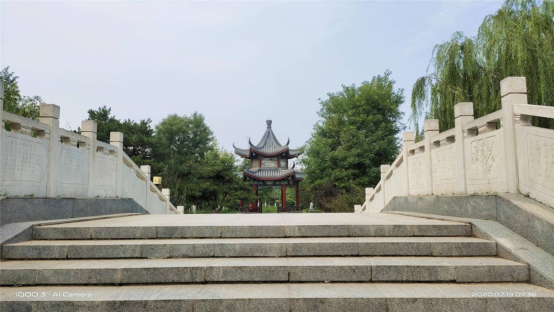 手感|iQOO 3变形金刚限量版，手感一流，要的就是这个范儿