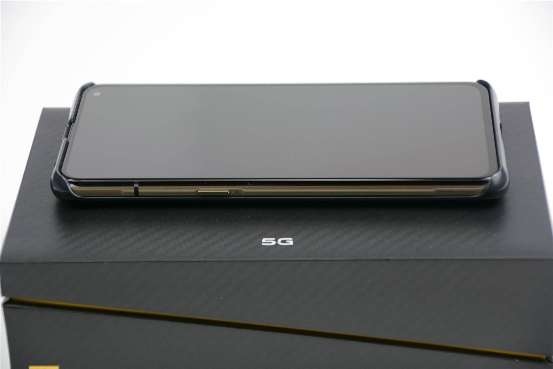 手感|iQOO 3变形金刚限量版，手感一流，要的就是这个范儿