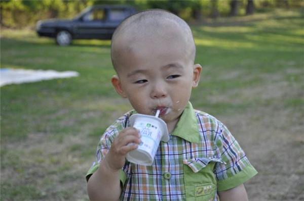 牙齿|让2岁孩子满嘴烂牙！6个不良习惯让孩子长蛀牙无知奶奶这样做