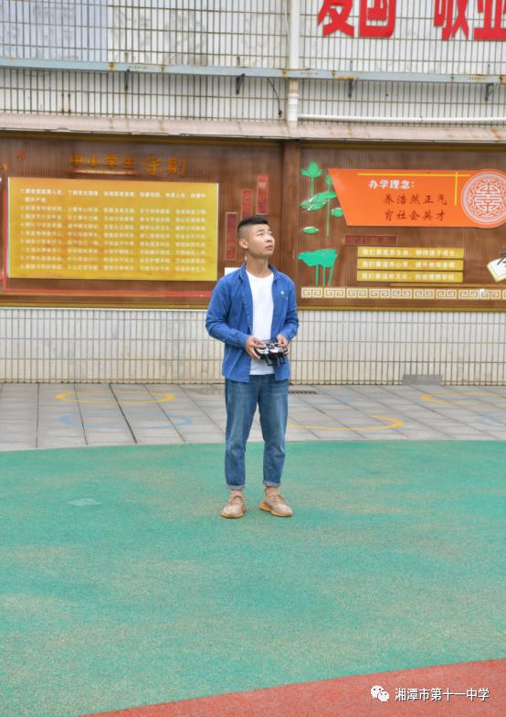 湘潭|发挥引领作用 播撒梦想种子——湘潭市十一中航模表演队赴育才学校表演