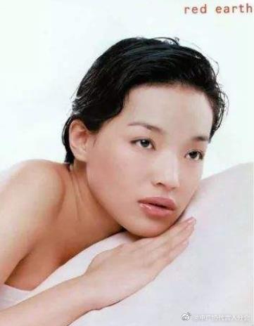 林青霞|舒淇回炉代言Red Earth,林青霞眼光独到,昔日红地球女郎今各有出息