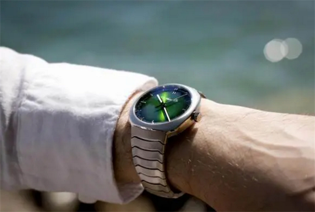 日内瓦|劳力士蚝式恒动的马卡龙色，是“跟风”日内瓦钟表日？