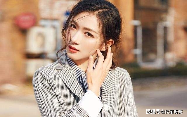 万茜盗号事件持续发酵！催生新词“锅传锅”，