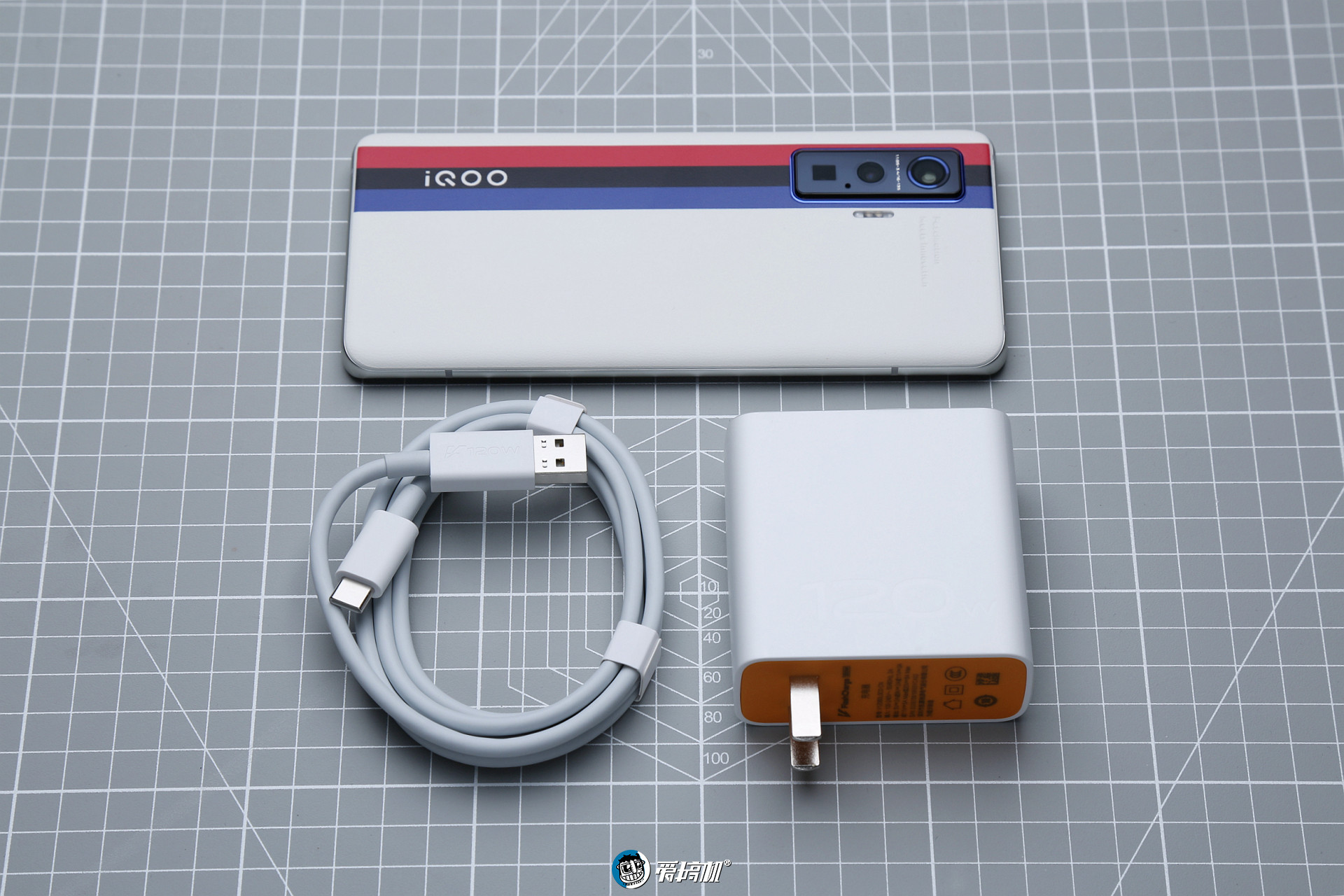 Pro|真120瓦！iQOO 5 Pro与小米10U快充测试：打哭所有友商