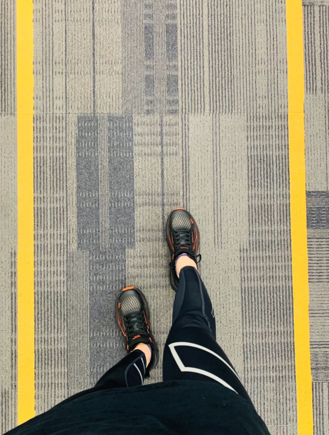 地形|R2信念全地形跑鞋，公路，山地，跑步机都可以驾驭！