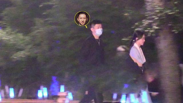 离婚一年换仨女友?曹云金疑约会吵架