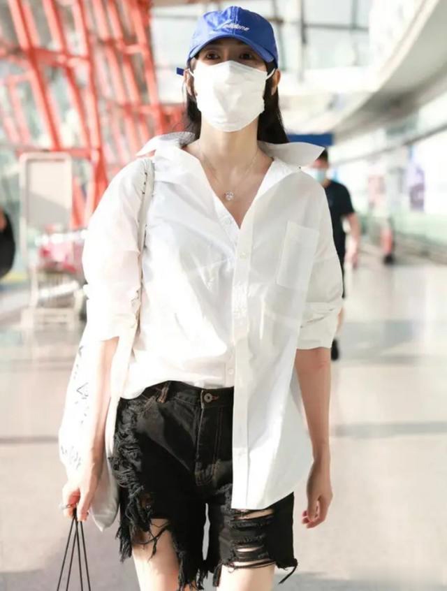 时尚穿搭男士吊带背心 e7f78702944e4fd7929b88556d2f152a.jpeg