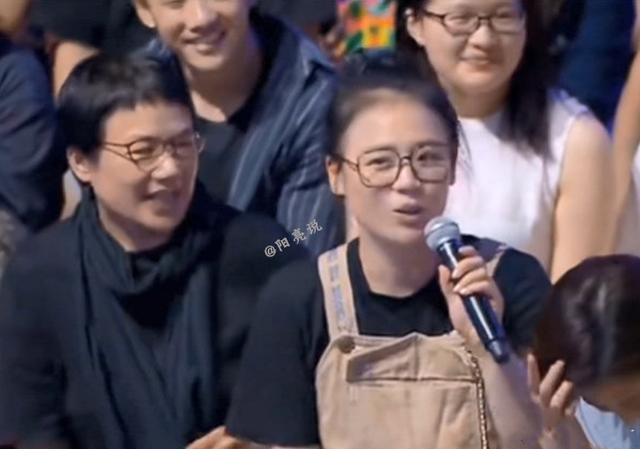 马思纯近照曝光,有人说胖有人说瘦!