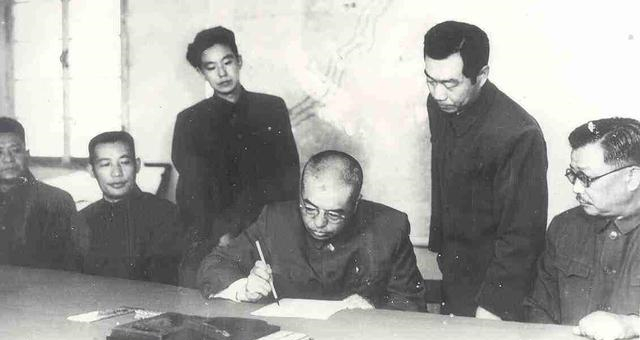 1953年，李承晚为什么拒绝在朝鲜停战协定上签字？_韩国