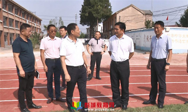 贾汪区委副书记区长杨明到汴塘镇高庄小学进行教师节慰问