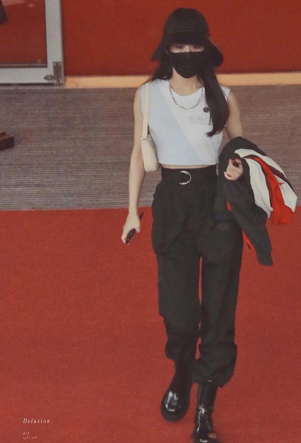 造型|真正会穿的女人,秋天都不会错过这3个“配饰”,看杨幂就知道了