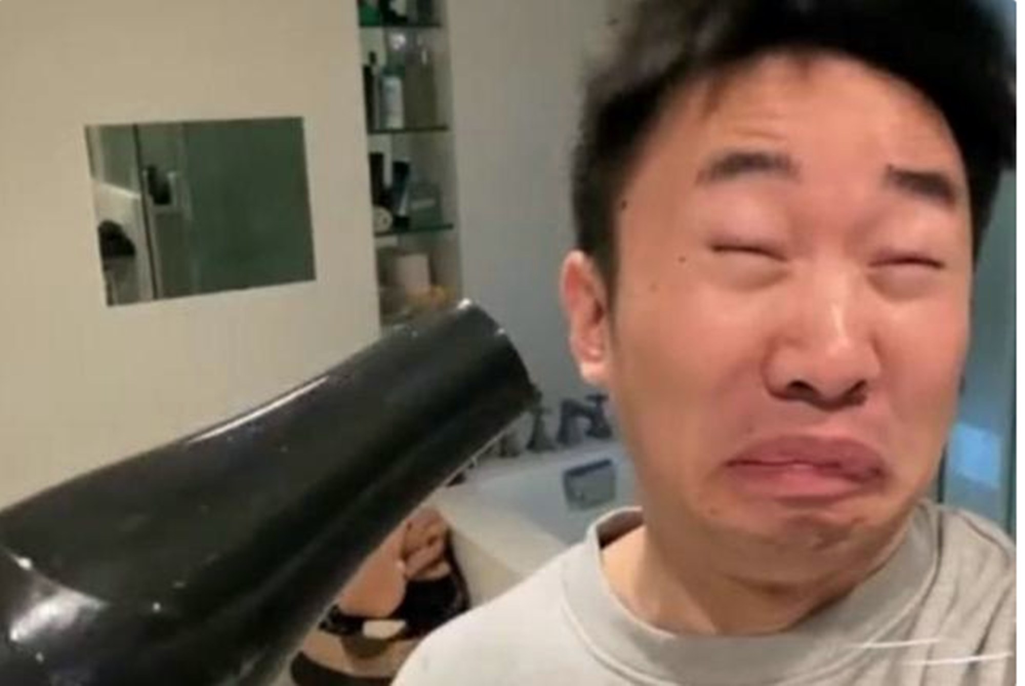 遗传|上天吻了妹妹的脸，却不给杨迪开窗杨迪兄妹上演现实版偏心遗传