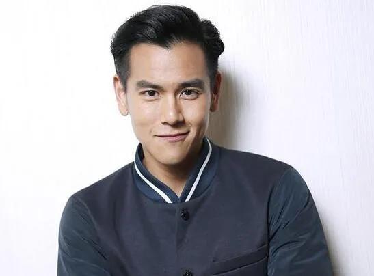 人中|向佐这个强大的长相洼地，真让人担心郭碧婷孩子的颜值